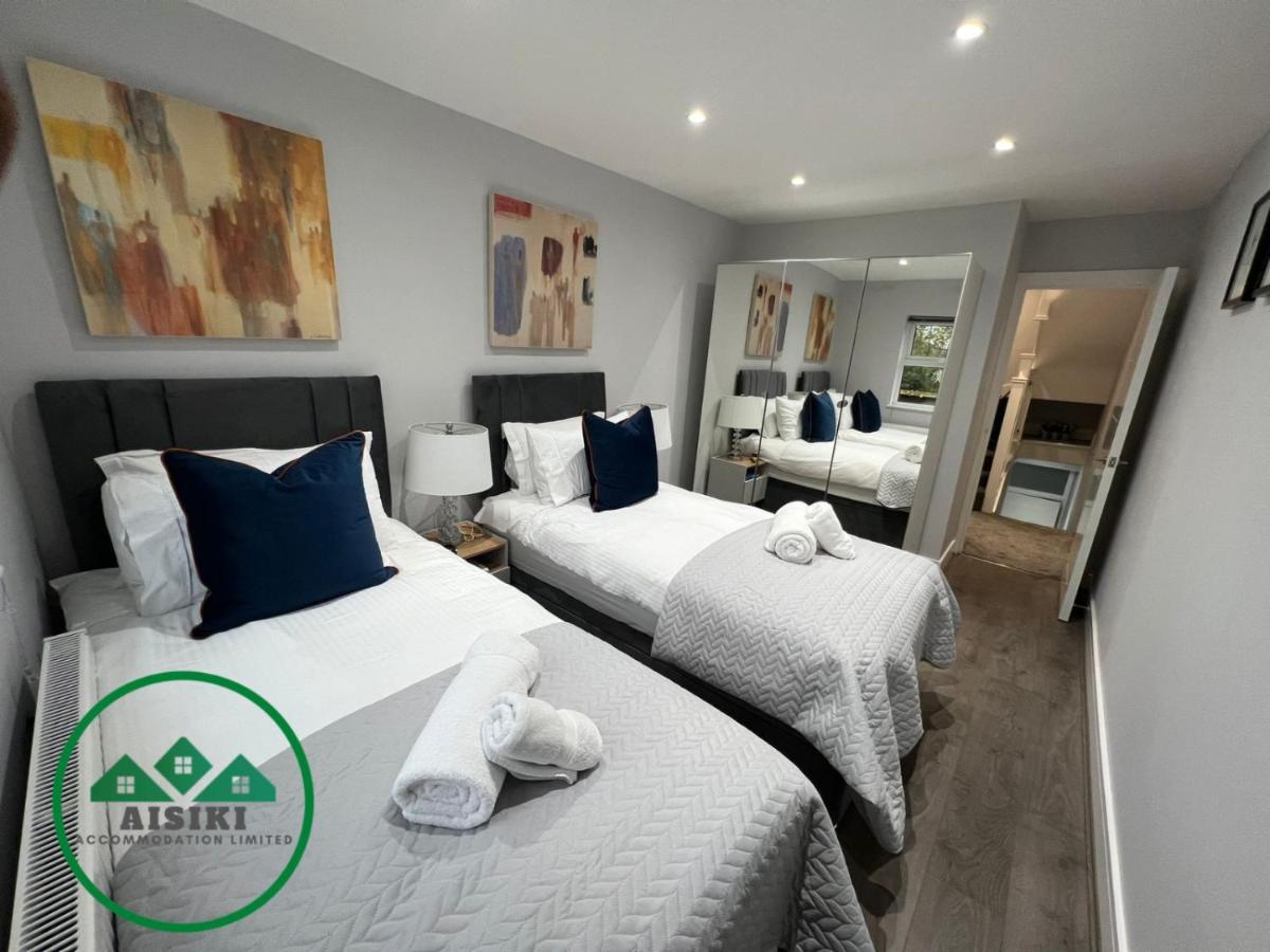 Aisiki Apartments At Stanhope Road, North Finchley, Airconditioned Multiple 2 Or 3-Bedroom, Pet-Friendly Duplex Flats, King Or Twin Beds, Airconditioned & Free Wi-Fi Екстер'єр фото