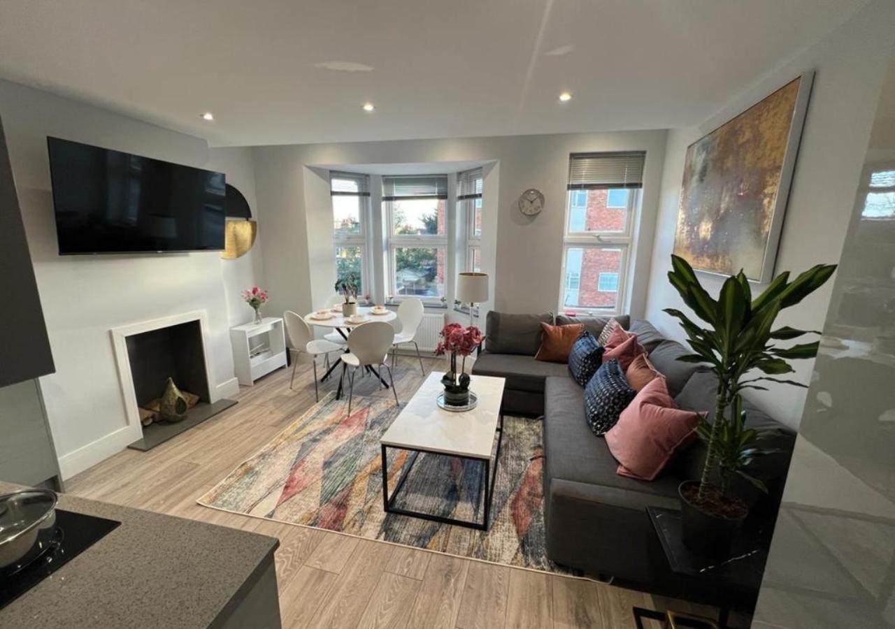 Aisiki Apartments At Stanhope Road, North Finchley, Airconditioned Multiple 2 Or 3-Bedroom, Pet-Friendly Duplex Flats, King Or Twin Beds, Airconditioned & Free Wi-Fi Екстер'єр фото