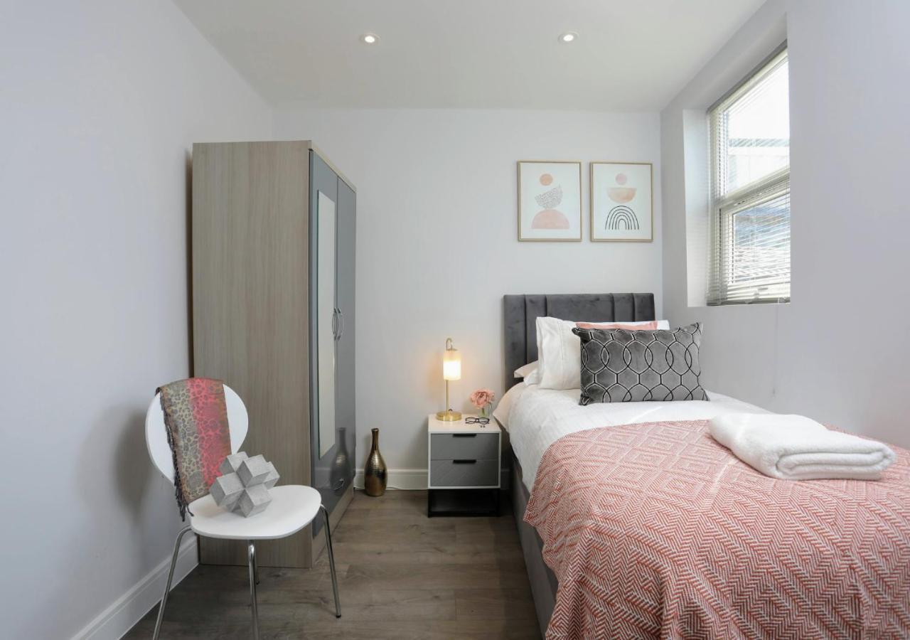 Aisiki Apartments At Stanhope Road, North Finchley, Airconditioned Multiple 2 Or 3-Bedroom, Pet-Friendly Duplex Flats, King Or Twin Beds, Airconditioned & Free Wi-Fi Екстер'єр фото