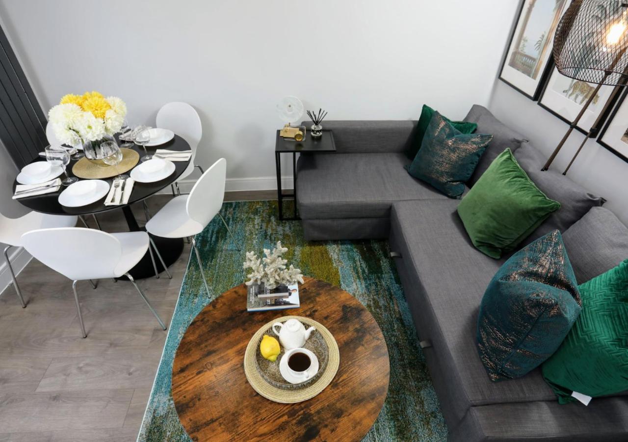 Aisiki Apartments At Stanhope Road, North Finchley, Airconditioned Multiple 2 Or 3-Bedroom, Pet-Friendly Duplex Flats, King Or Twin Beds, Airconditioned & Free Wi-Fi Екстер'єр фото