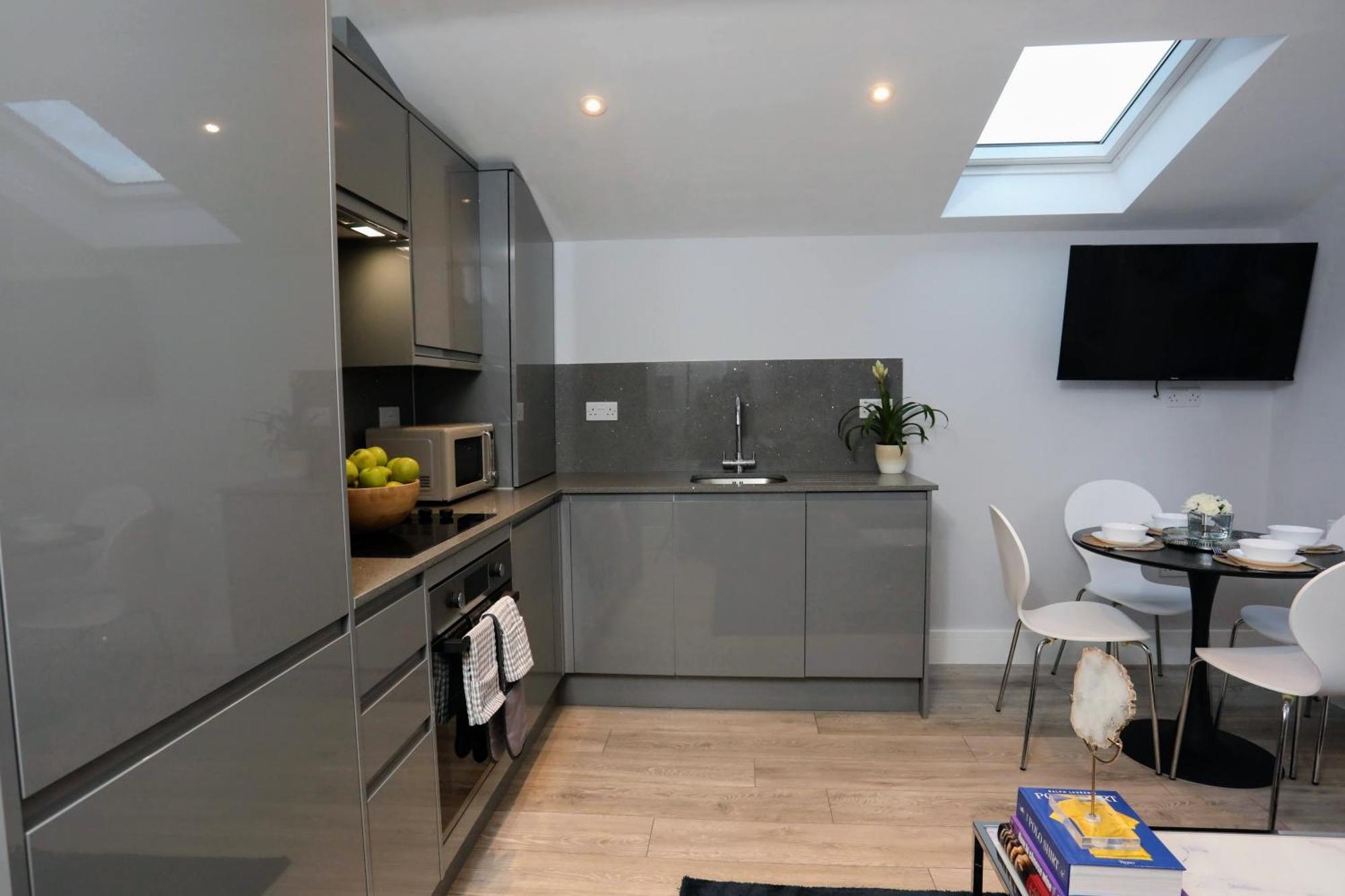 Aisiki Apartments At Stanhope Road, North Finchley, Airconditioned Multiple 2 Or 3-Bedroom, Pet-Friendly Duplex Flats, King Or Twin Beds, Airconditioned & Free Wi-Fi Екстер'єр фото