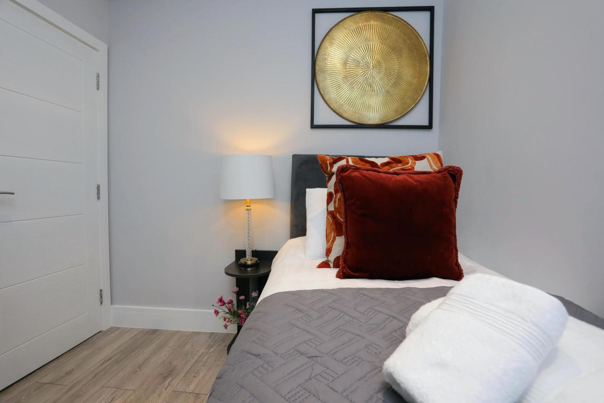 Aisiki Apartments At Stanhope Road, North Finchley, Airconditioned Multiple 2 Or 3-Bedroom, Pet-Friendly Duplex Flats, King Or Twin Beds, Airconditioned & Free Wi-Fi Екстер'єр фото