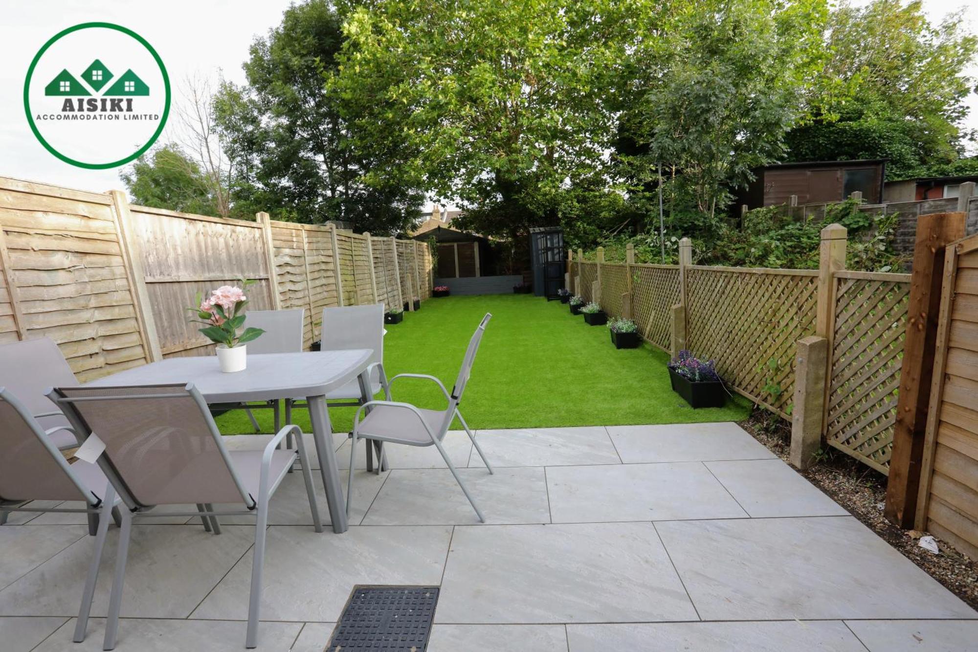 Aisiki Apartments At Stanhope Road, North Finchley, Airconditioned Multiple 2 Or 3-Bedroom, Pet-Friendly Duplex Flats, King Or Twin Beds, Airconditioned & Free Wi-Fi Екстер'єр фото